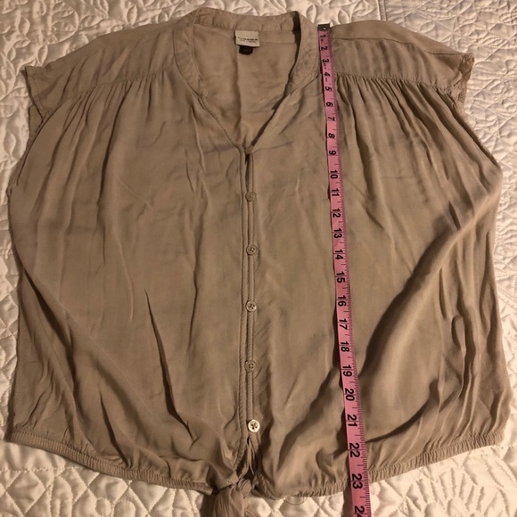 Sonoma tan button down tie bottom shirt size Large - Picture 6 of 8